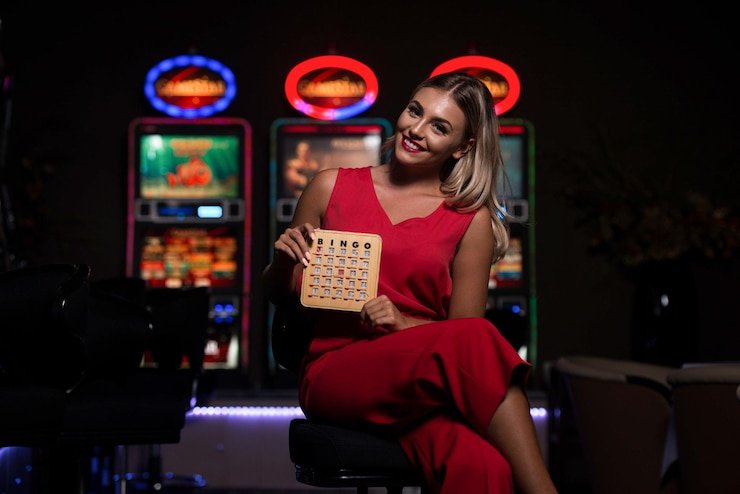 n100 Explora Super Sic Bo, el clásico juego de azar en nuestro casino en vivo
